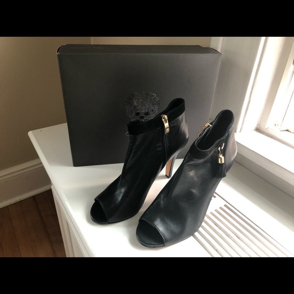 Vince Camuto Peek Toe Pump